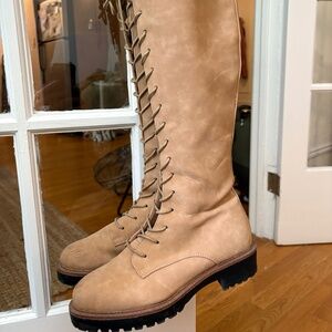 Brown / tan flat boots